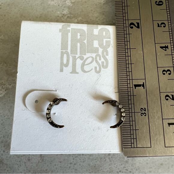 Free Press Crescent Moon Rhinestone Stud Earrings NWT - Picture 2 of 3